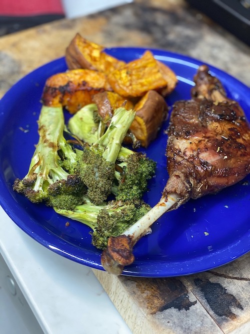 roasted goose leg photo